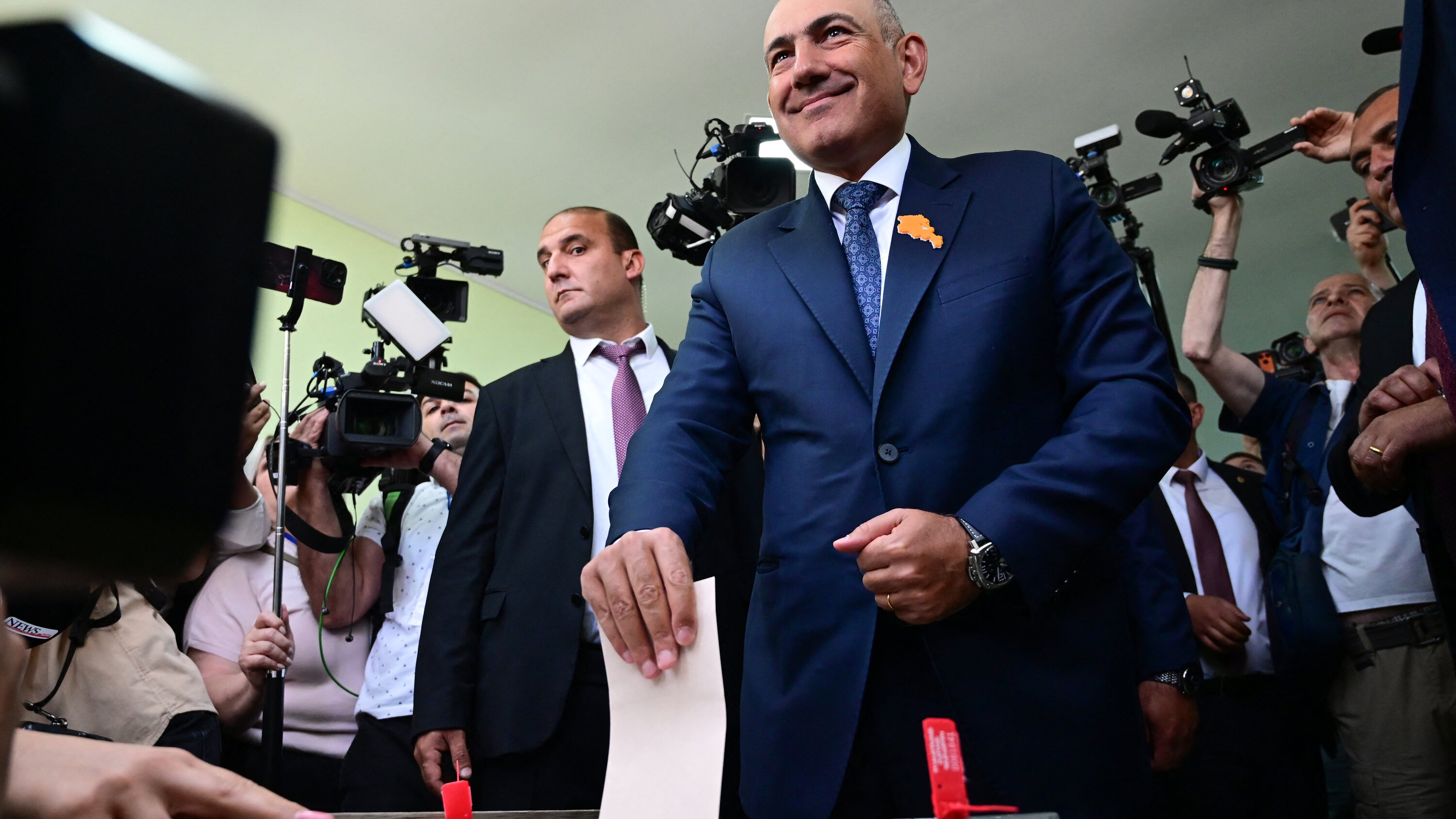 Pashinyan's Party Secures Victory in Armenian Parliament Elections