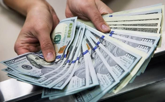 US Dollar Exchange Rate Sees Minor Decrease in Armenia