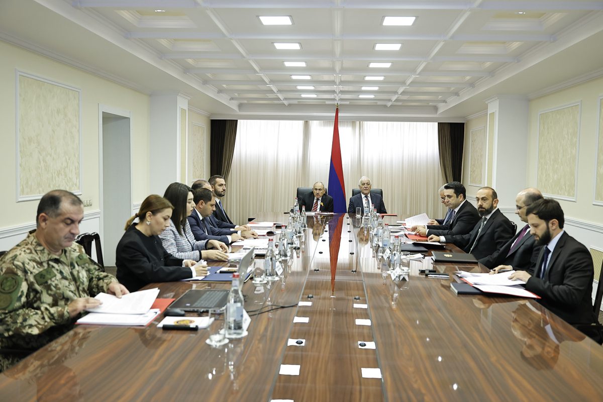 PM Pashinyan Leads Security Council Meeting