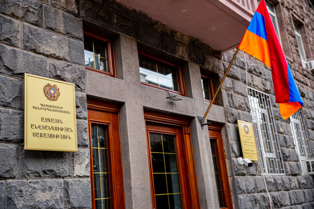 Azerbaijani Soldier Detained After Shooting Armenian in Syunik